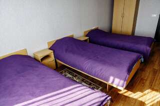 Отель Гостиница Сморгонь Сморгонь Двухместный номер с 2 отдельными кроватями и общей ванной комнатой-7